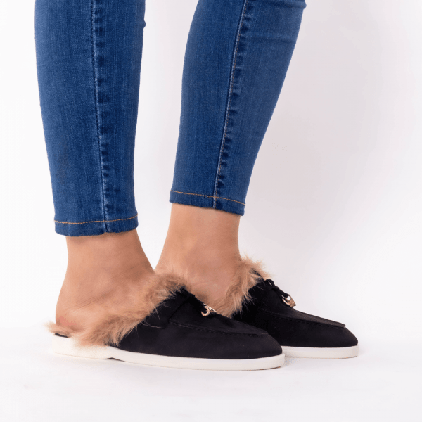 mule en noir fourure brune
